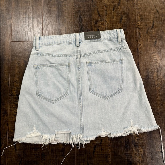 NWT Risen button down raw hem‎ denim mini skirt light wash size small - Picture 6 of 7